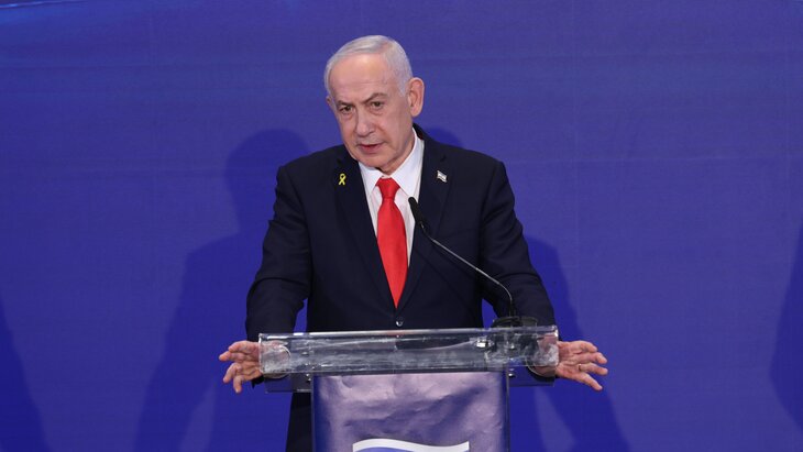 ��������� ������ � ������������� ����� � �������������� �� ������� �������