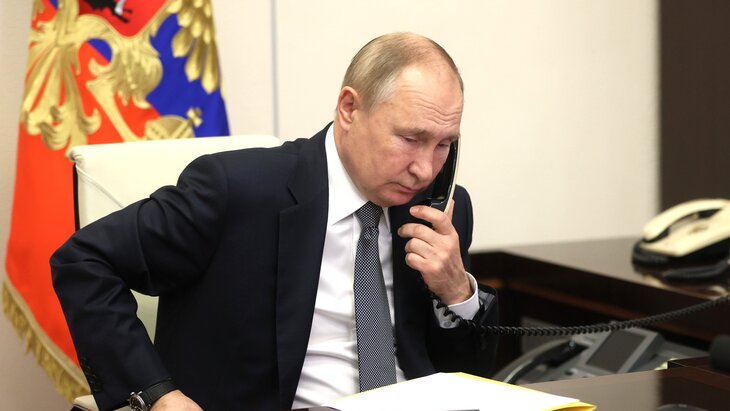 Путин обсудил с Трампом тему своего прямого контакта с Зеленским