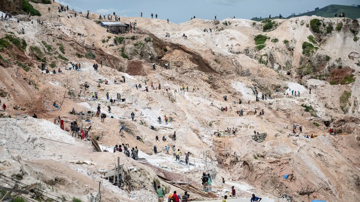 ����� 200 ������� ������� ��� ��������� ����� � �� ����� � ���