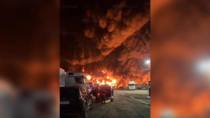 Крупный пожар произошел на складе во Владимире