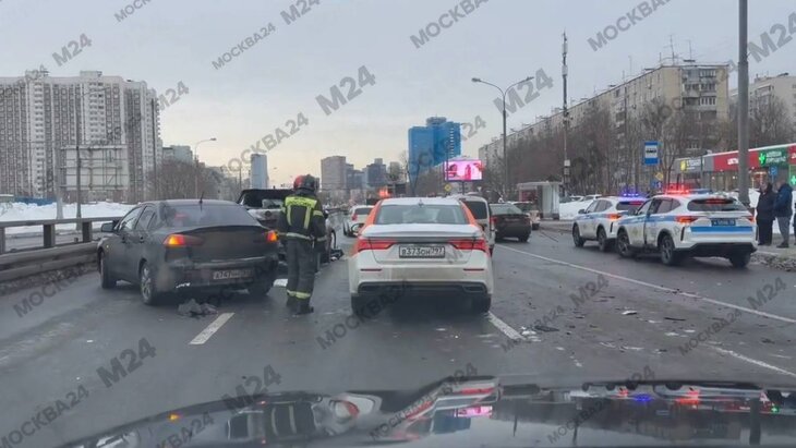 �������� Lexus �������� 14 ����� �� ����������� �����