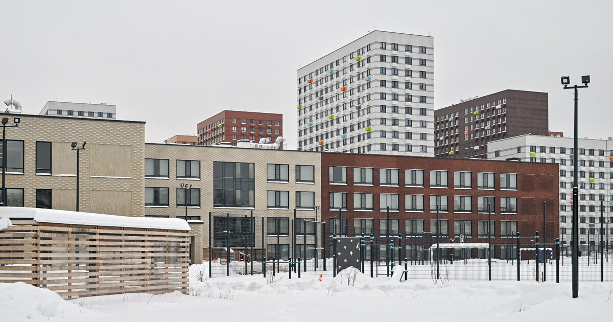 ����� 100 �������� ������ � ������ �������������� �� ����� ����