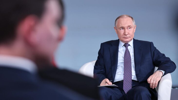 Путин назвал Россию нацией победителей