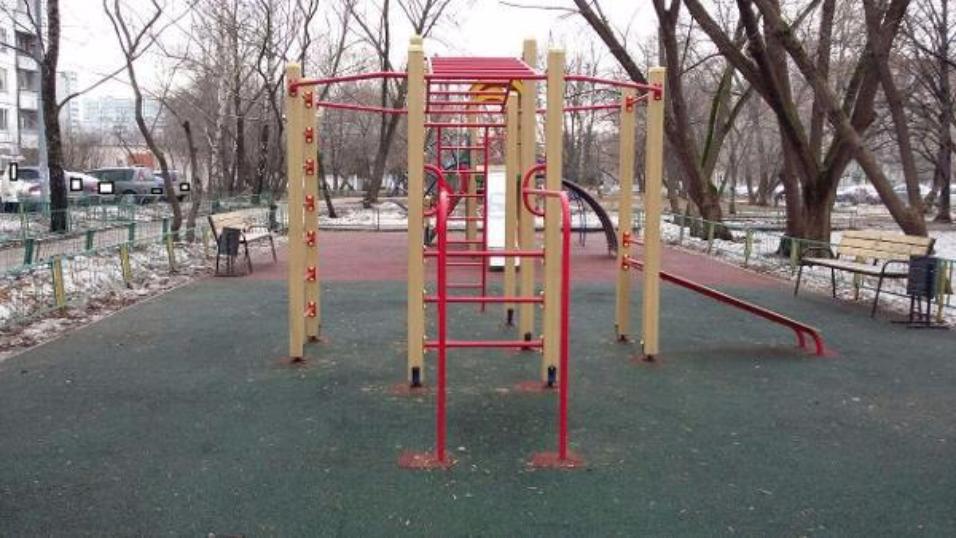 В Хорошево-Мневниках привели в порядок две спортплощадки