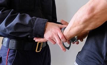 Полицейские задержали подозреваемого в незаконном обороте наркотиков в СЗАО
