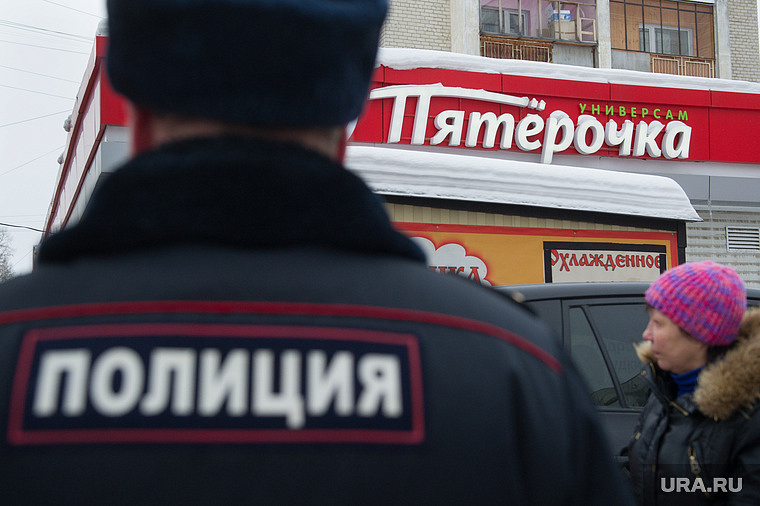 Две женщины ограбили магазин «Пятерочка» в Строгине