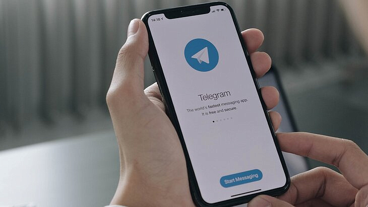  Telegram    