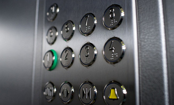500 лифтов обновили в 68 домах СЗАО в 2018 году